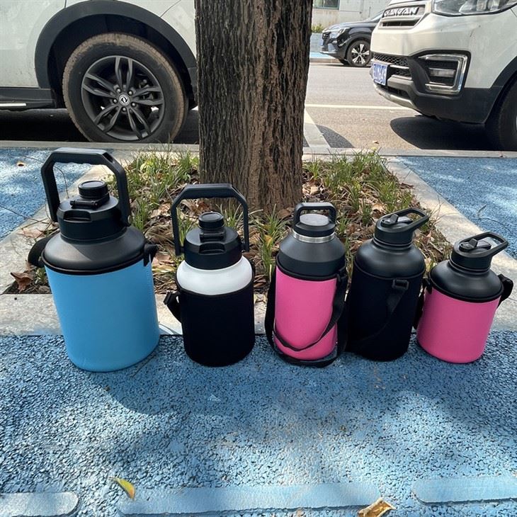 Water Bottle Neoprene Sleeve For 64oz Sports Bottle
