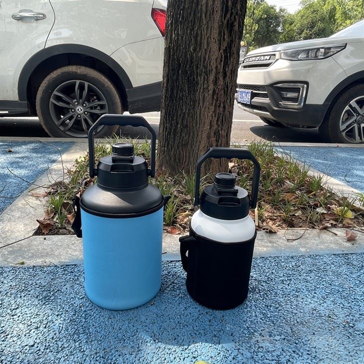Water Bottle Neoprene Sleeve For 64oz Sports Bottle